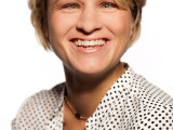 Portrait-Verena Bentele lachend